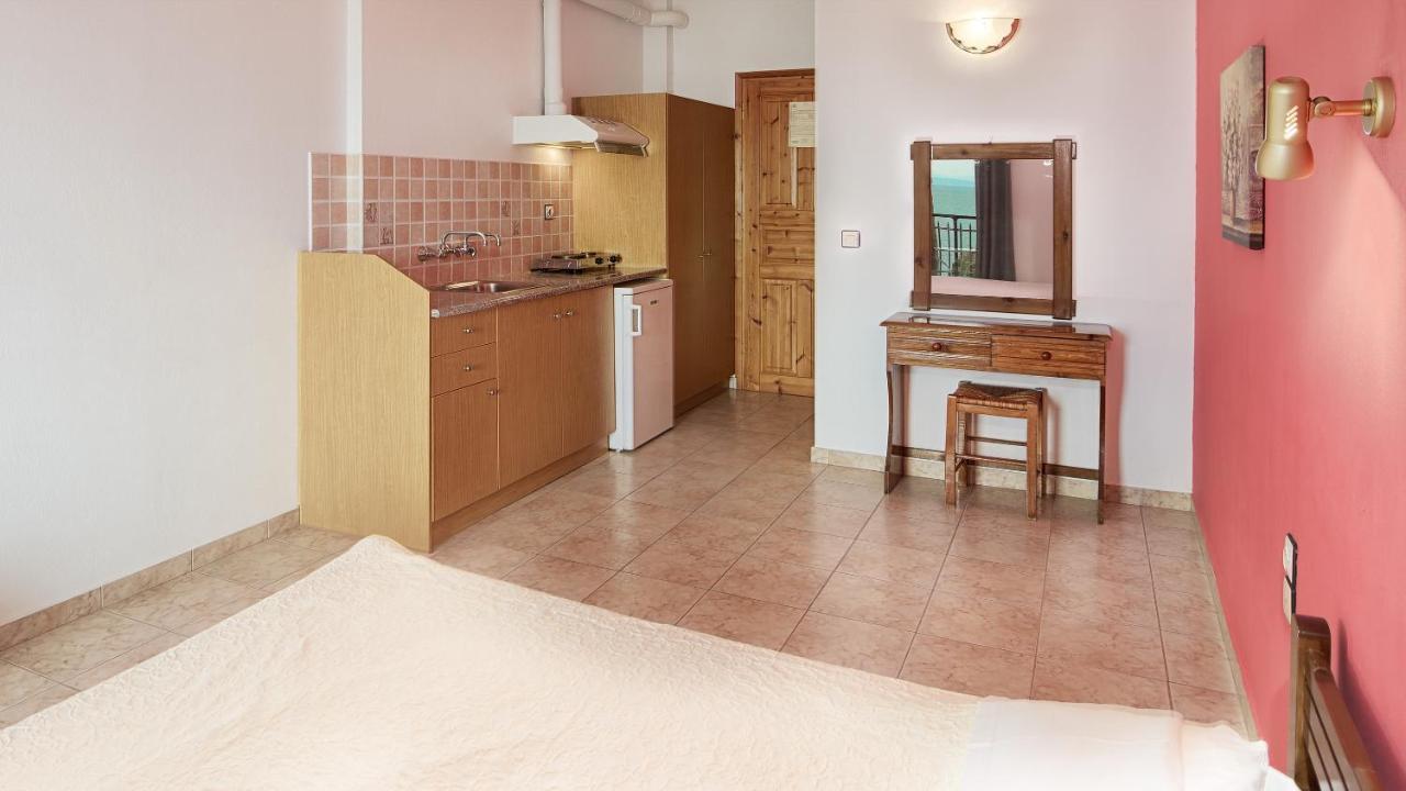 Pharos Rooms Илия Экстерьер фото